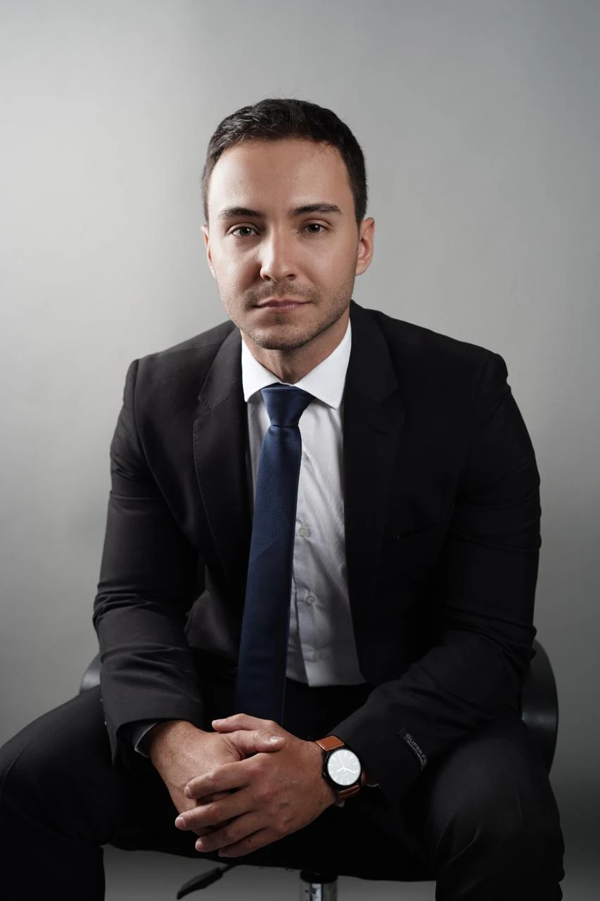 Dr. Lucas Góis, advogado criminal em Nova Serrana
